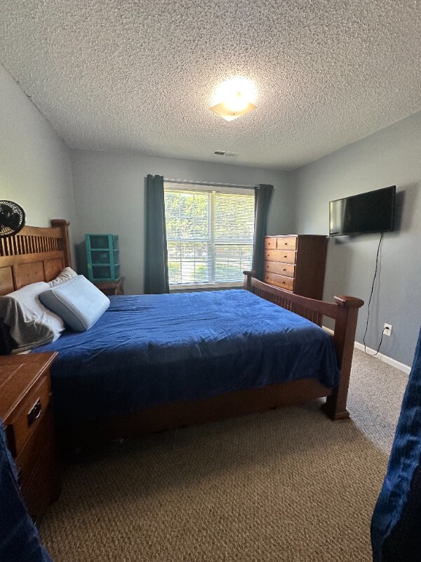 Building Photo - 1107 Pine Grove Dr