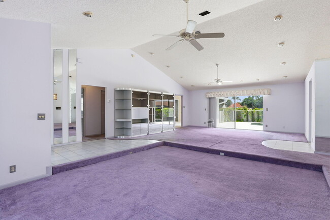 Building Photo - 9476 El Clair Ranch Rd