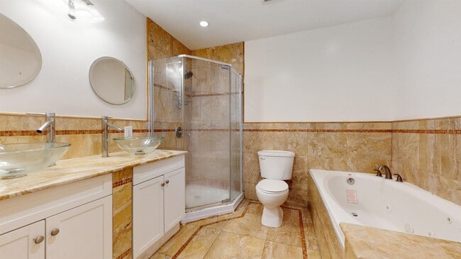 Building Photo - 131 Brunswick St