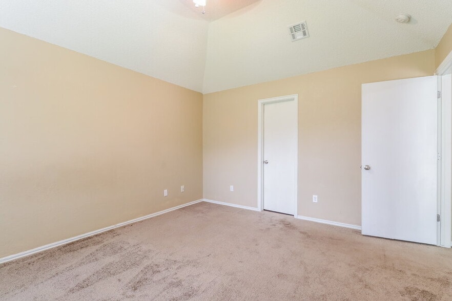 Building Photo - 324 Marrgate Dr