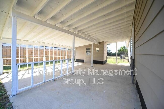 Building Photo - 2789 McLean Chapel Church Rd