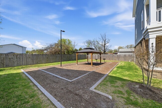 Building Photo - 4331 Pinter Ln