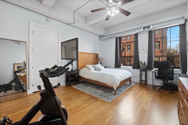 Building Photo - 325 Palisade Ave