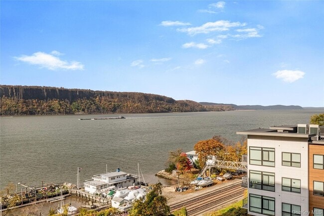 Building Photo - 1155 Warburton Ave