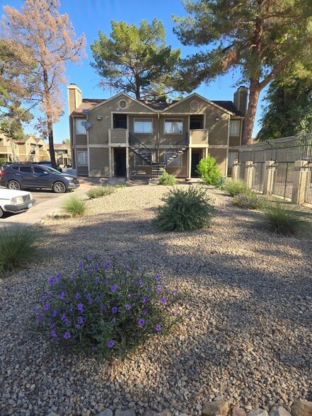 Primary Photo - 2706 Jennydiane Dr
