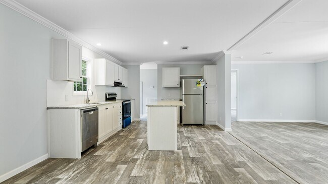 Building Photo - BEAUTIFUL, BRAND NEW HOME! Be the first to live here! AVAILABLE FOR IMMEDIATE MOVE IN!!