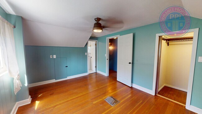 Building Photo - 2031 N Killingsworth St