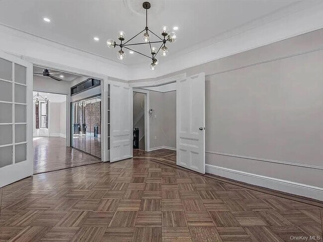 Building Photo - 643 Decatur St