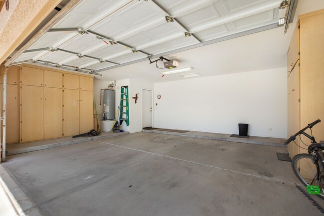 Building Photo - Great Furnished  Rental in Augusta Ranch f...