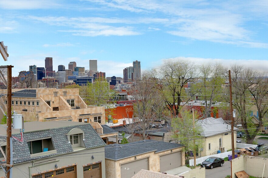 Building Photo - 3036 Zuni St