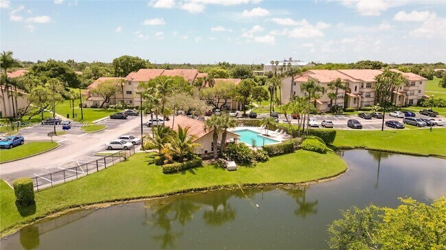 Building Photo - 3350 Pinewalk Dr N