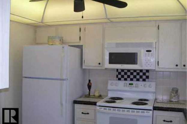 Building Photo - 4775 Cove Cir