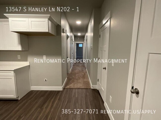 Building Photo - 13547 S Hanley Ln