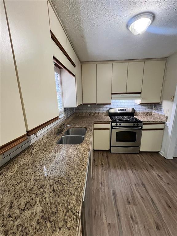 Building Photo - 1961 Pine Dr SW