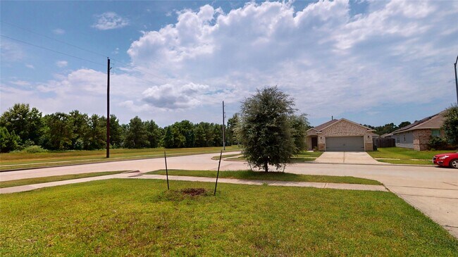 Building Photo - 24702 Crimson Pine Dr