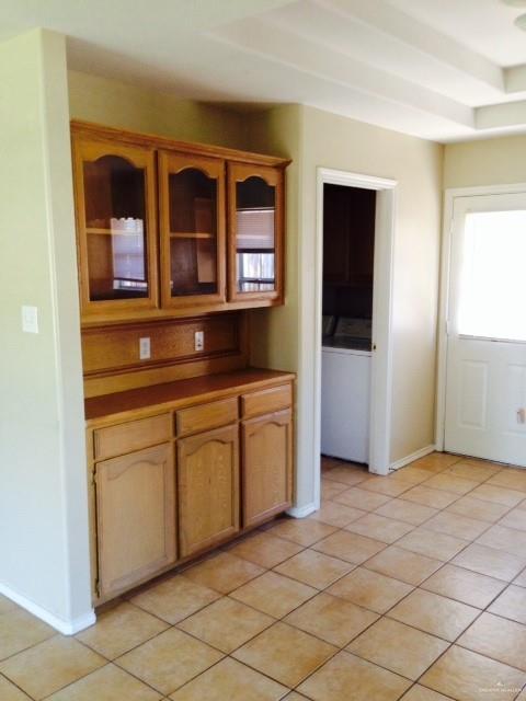 Building Photo - 16 Cervantes Ave