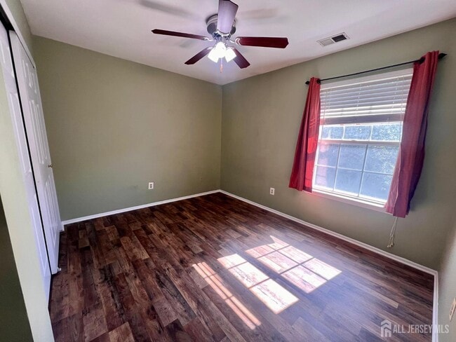 Building Photo - 404 Draco Rd