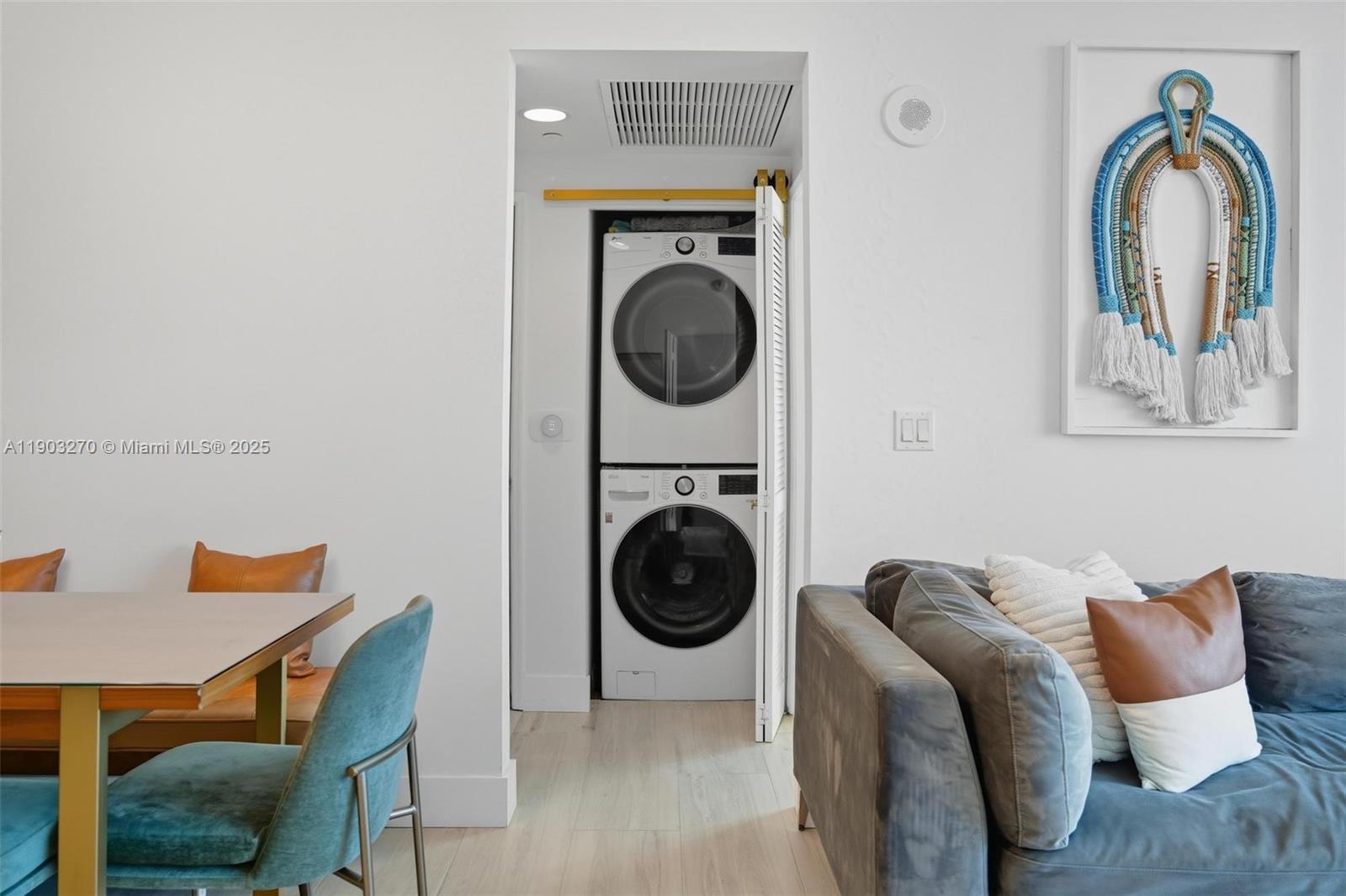 Building Photo - 951 Brickell Ave