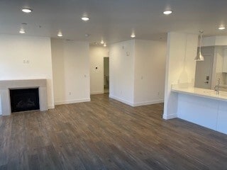 Building Photo - 2240 E Laney Ave