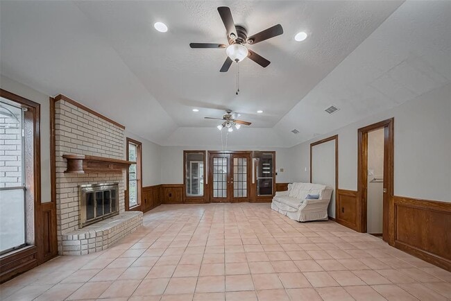 Building Photo - 4015 Black Locust Dr