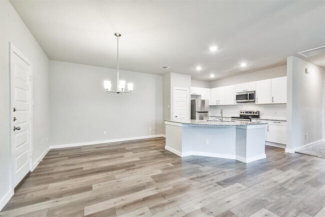 Building Photo - 25129 Pacific Wren Dr