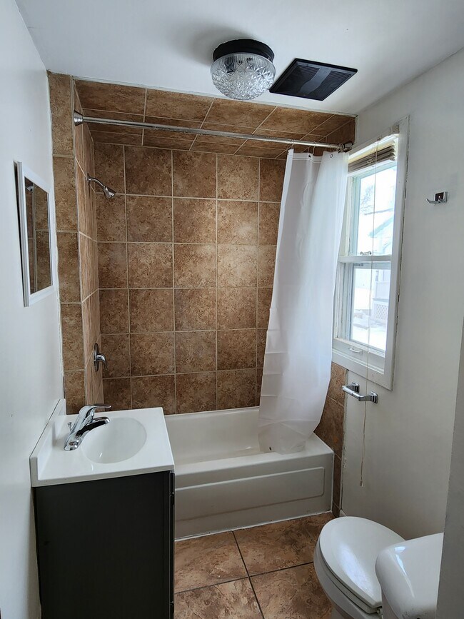 Bathroom - 419 Olmstead St