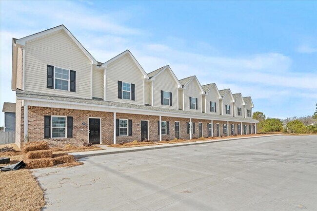 Building Photo - 2804 1/2 Alligator Rd