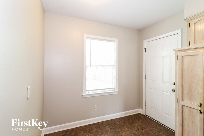 Building Photo - 1672 Sterling Dr