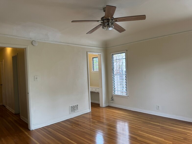 bedroom 1 - 1137 Meadowbrook Ave