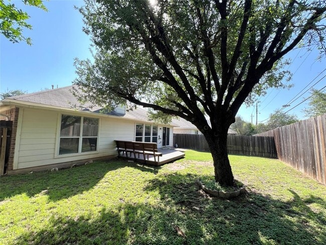 Building Photo - 15053 Babbling Brook Dr