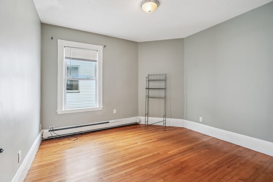 Building Photo - 62 Fuller St