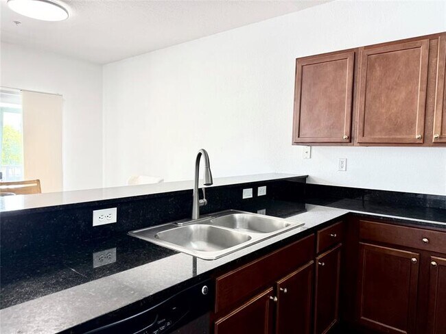 Building Photo - 10870 NW 88th Terrace