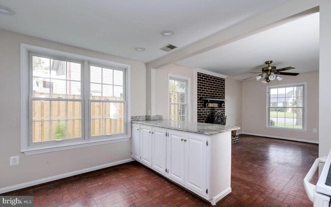 Building Photo - 12856 Fantasia Dr
