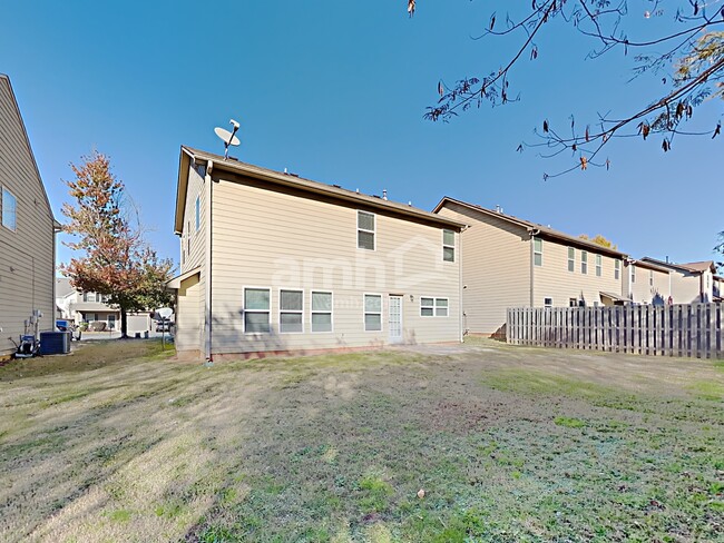 Building Photo - 5071 Manning Dr