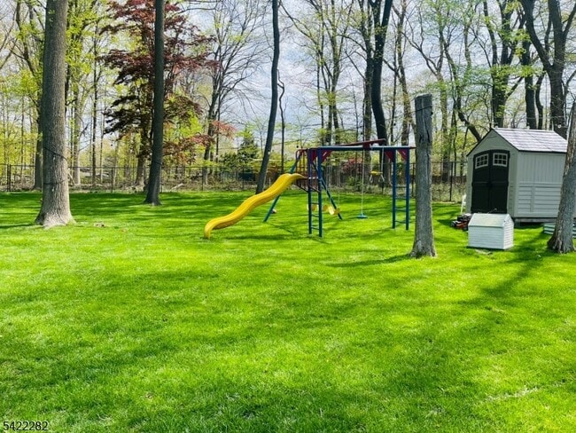 Building Photo - 227 E McClellan Ave