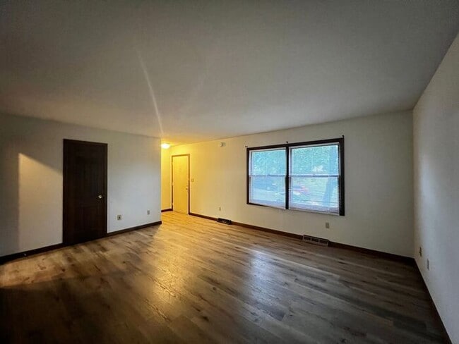 Building Photo - $1,995 | 4 Bedroom, 2.5 Bathroom Multi Floor Duplex | No Pets | Available for an August 1st, 2026...