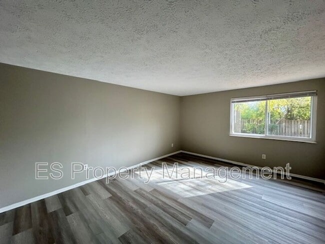 Building Photo - 5535 Freedom Ct