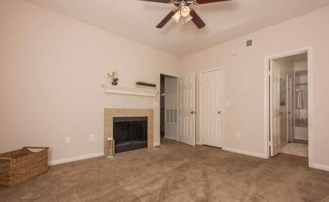 Building Photo - 3 bedroom in Houston TX 77095