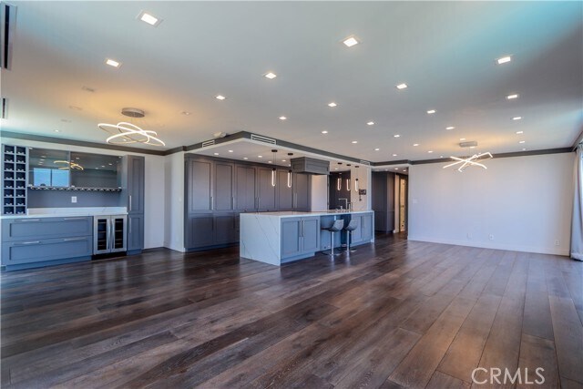 Building Photo - 2160 Century Pk E