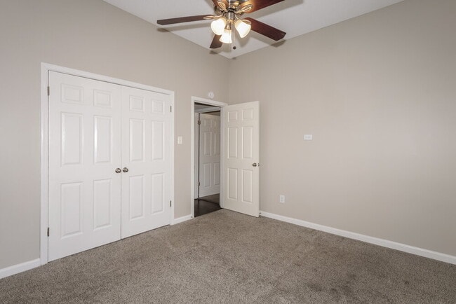 Building Photo - 4387 Cross Creek Cove