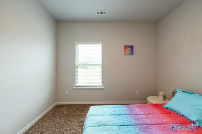 Building Photo - 331 Jackson Pt Cir