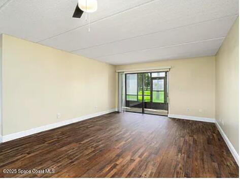 Building Photo - 2245 Golf Isle Dr