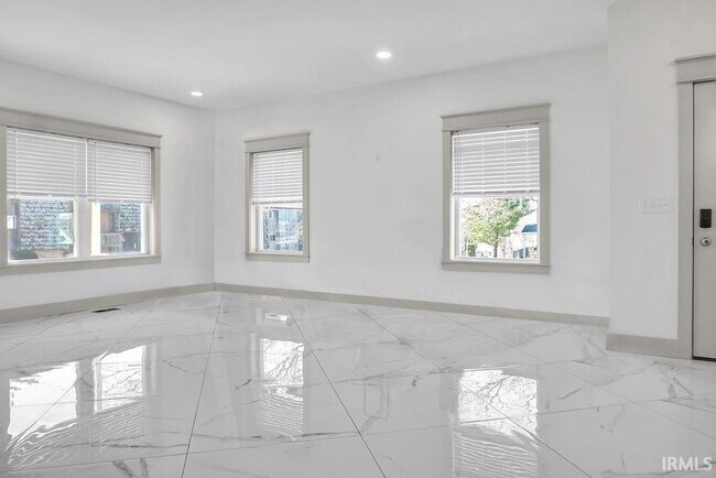 Building Photo - 1104 N Grant St