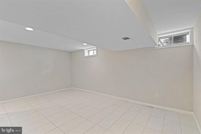 Building Photo - 3429 Lacrosse Ct