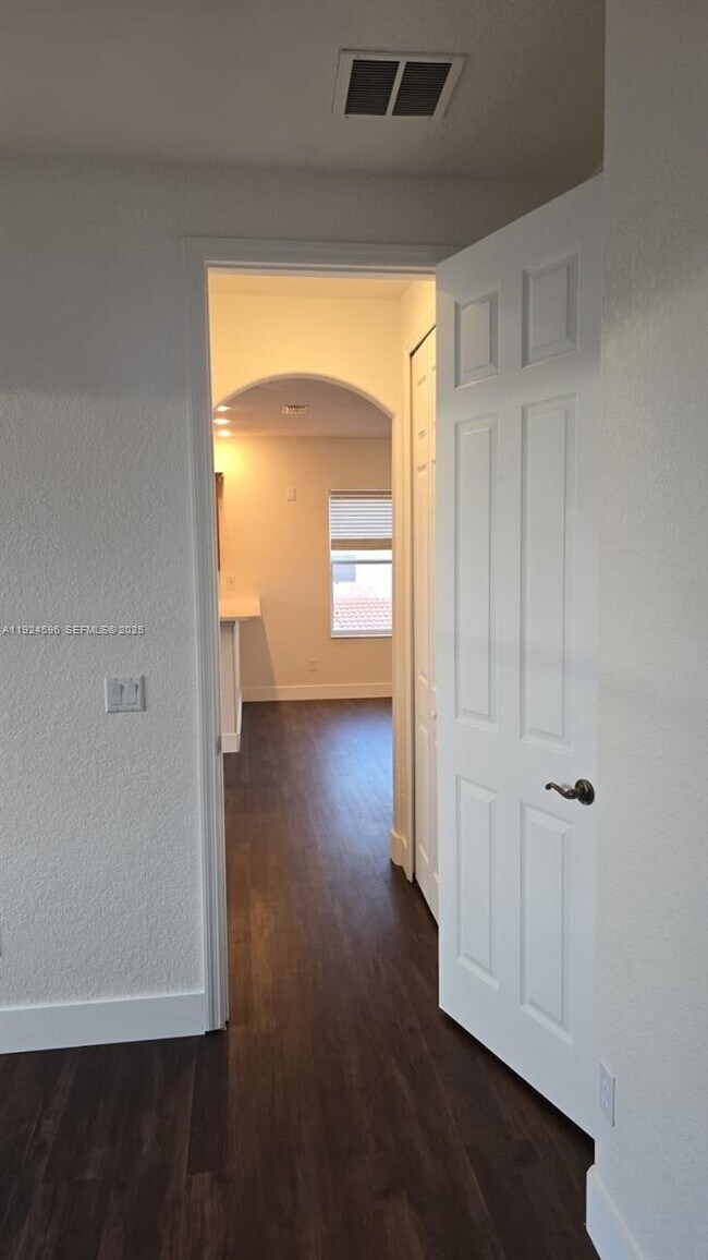 Building Photo - 2802 Quiet Water Trail