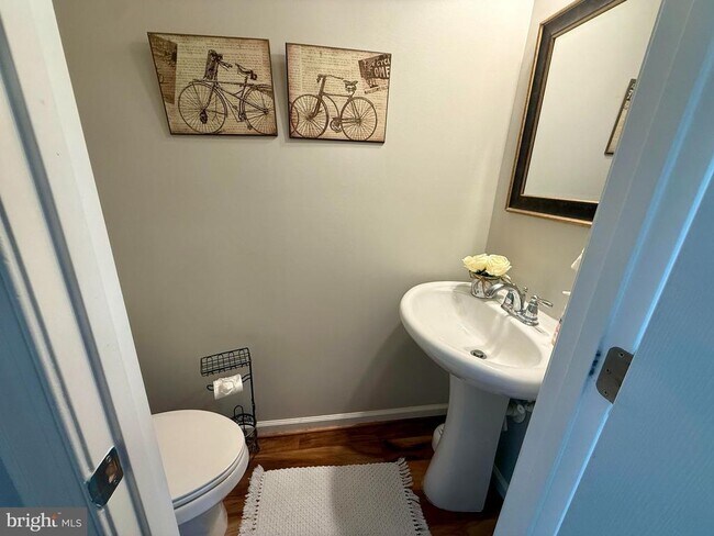 Building Photo - 14050 Cannondale Way