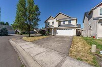 Building Photo - Your Next Home Awaits! 4BR/2.5BA with Fenc...