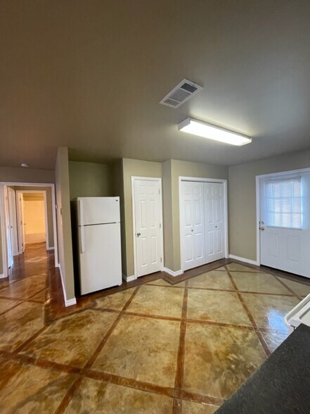 Building Photo - Terral Apts