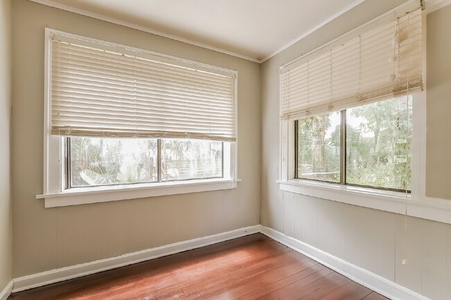 Building Photo - Charming 3 Bedroom, 1 Bathroom house on the Indian River!