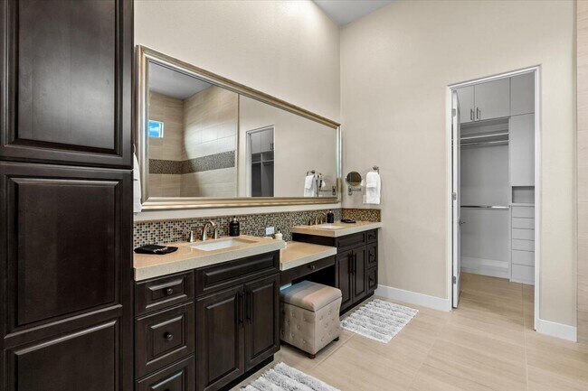 Building Photo - 54770 Cavalcade Ct